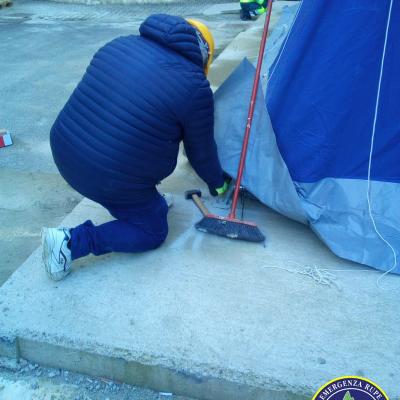 02.01.2022 Sistemazione Tenda Ospedale Pugliese Di Catanzaro 15